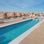 Apartamento De Diseno Con Piscina