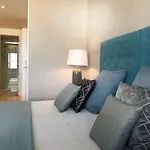 Apartamento De Diseno Con Piscina